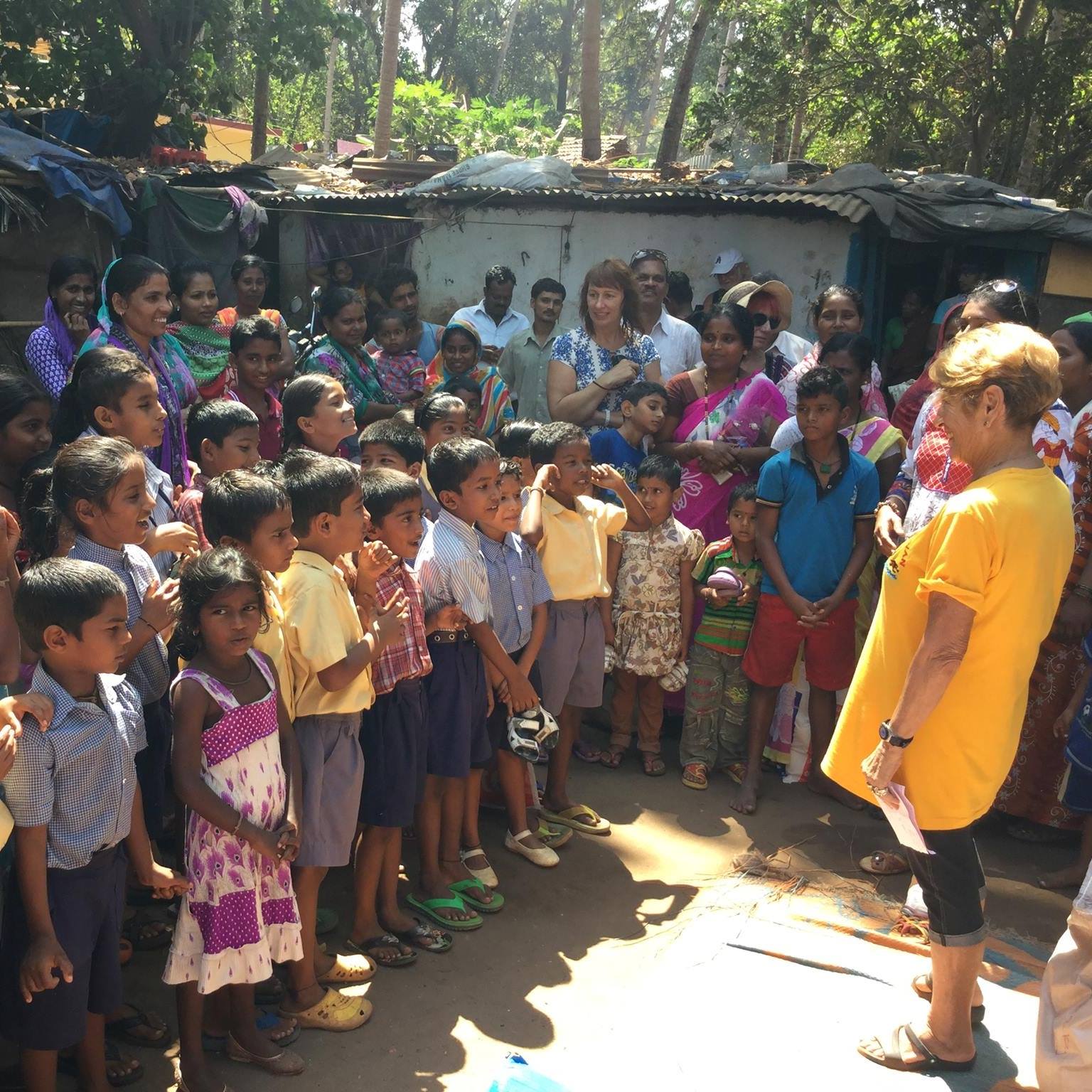 Shishu Bhavan Child Day Care Centre Logo